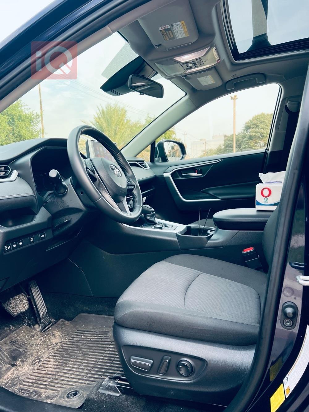 تۆیۆتا ڕاڤ 4